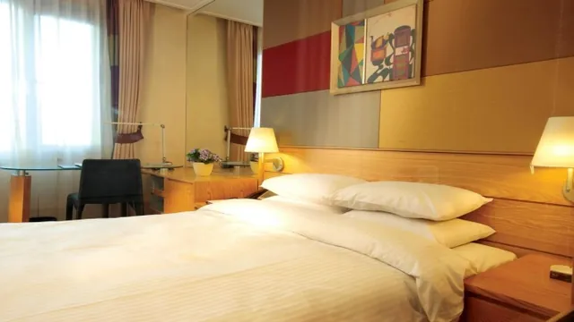 Novotel Guangzhou Baiyun Airport photo 1