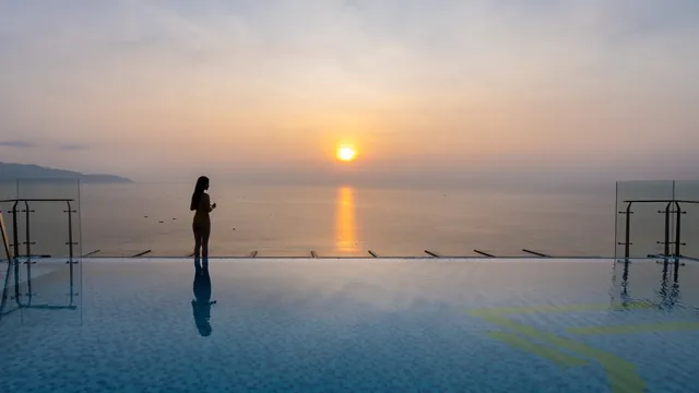 Maximilan Danang Beach Hotel photo 3