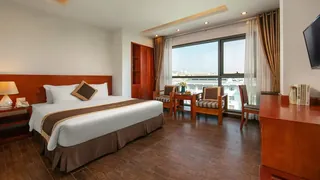 Bounty Hotel