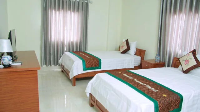 Family Transit Hotel photo 2