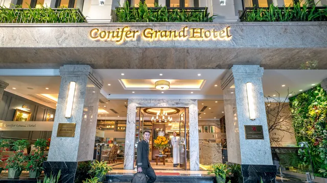 Conifer Grand Hotel photo 2