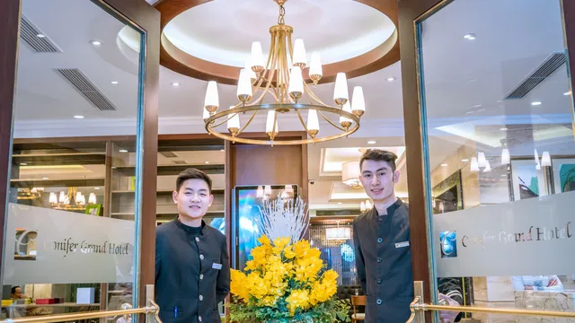 Conifer Grand Hotel photo 3