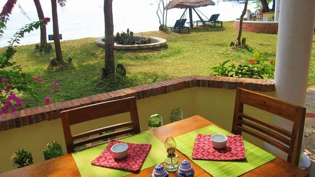 Bamboo Cottages and Restaurant photo 2