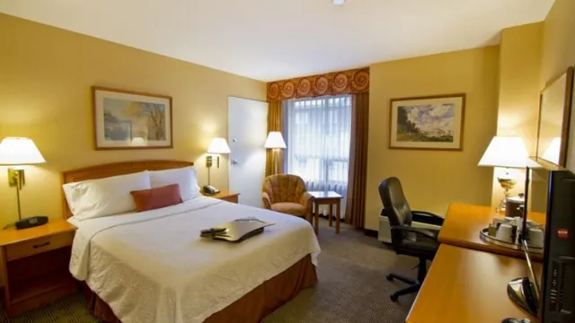 Comfort Inn Airport Hotel Vancouver photo 1