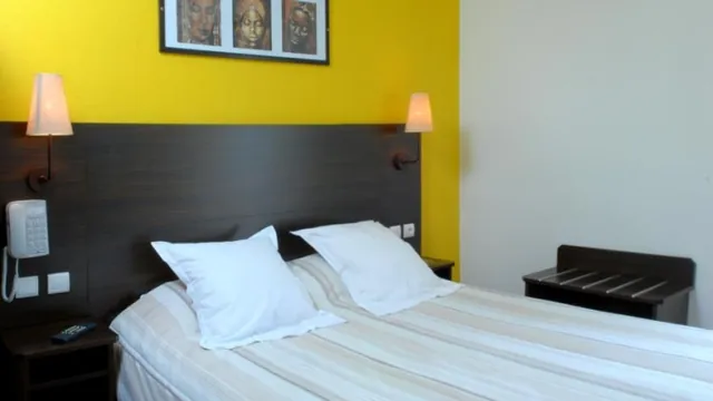 balladins SUPERIOR Hotel Koeln Airport photo 3