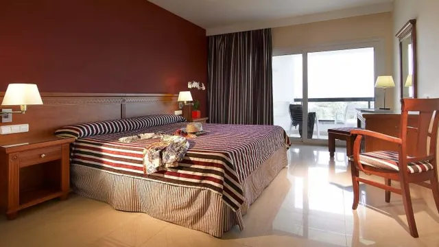 Grand Mercure Yichang Waitan photo 3