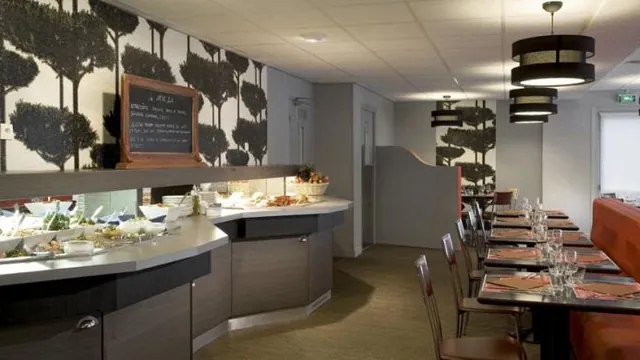 Comfort Inn Hotel Mons En Baroeul photo 2