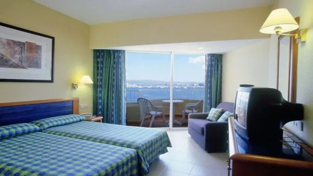 Ibis Styles Belem Hangar photo 2