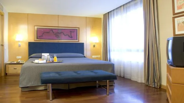 NH Pirineos Hotel Lleida photo 4