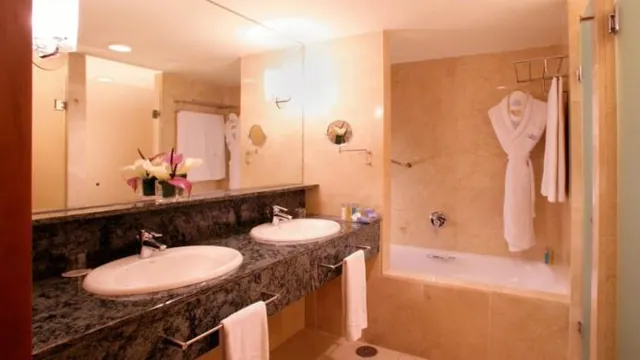 Zenith Sukhumvit Hotel photo 2