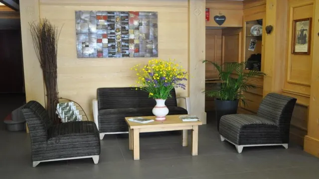 De l'Hermitage Hotel Thones photo 3