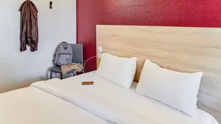 Days Inn by Wyndham Columbus IN