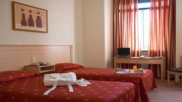 Residencial Lar do Areeiro Lisbon Hostel photo 1