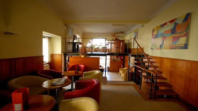Residencial Lar do Areeiro Lisbon Hostel photo 2