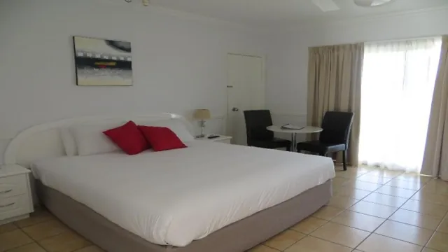 Heritage Cairns Motel photo 5