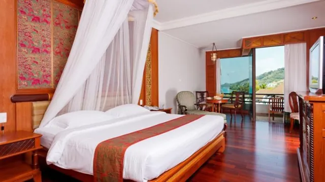 Diamond Cliff Resort & Spa Phuket photo 2