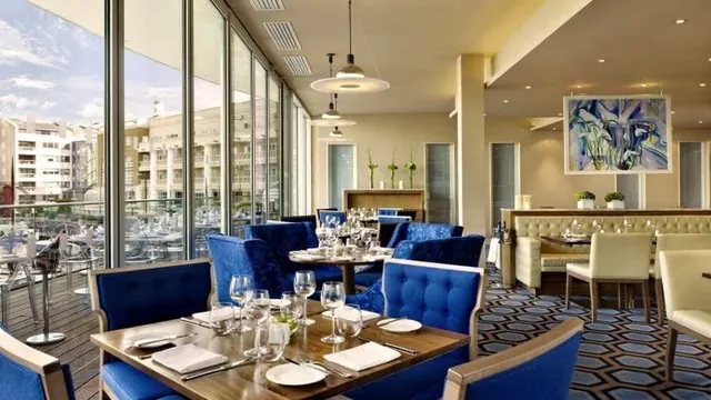 Wyndham Grand London Chelsea Harbour photo 2