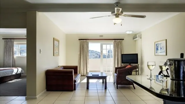 Best Western Cape Suites Hotel Cape Town photo 2