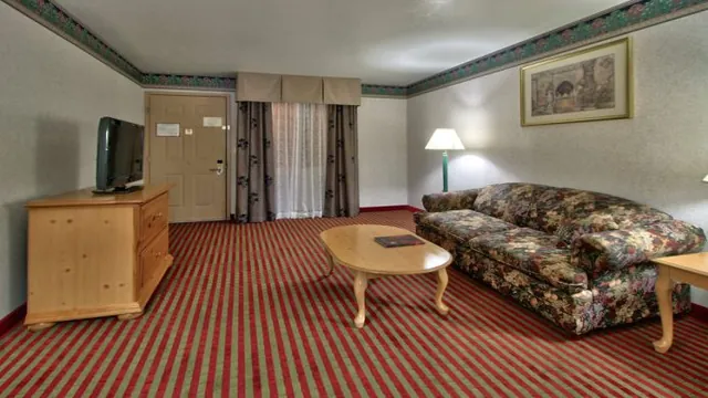 Best Western Plus Executive Suites photo 3