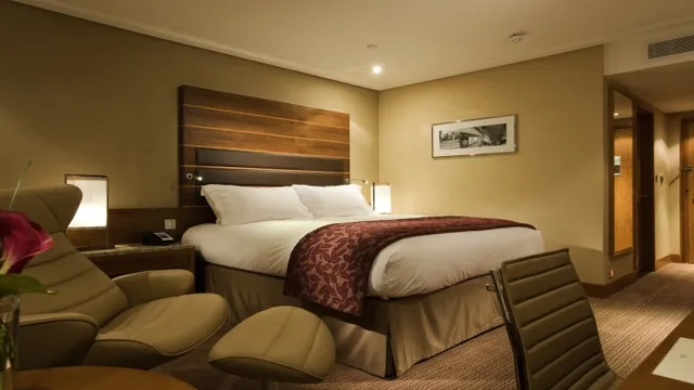 Renaissance London Heathrow Hotel photo 3