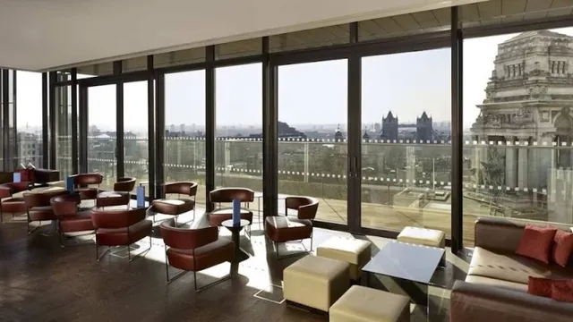 DoubleTree by Hilton Hotel London Heathrow Airport photo 2