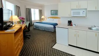 Best Western Plus Carlton Plaza Hotel Victoria