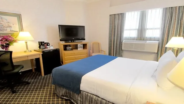 Best Western Plus Carlton Plaza Hotel Victoria photo 2