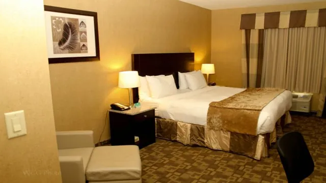 Best Western Cedar Park Inn Edmonton photo 1