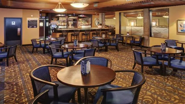 Best Western Cedar Park Inn Edmonton photo 2