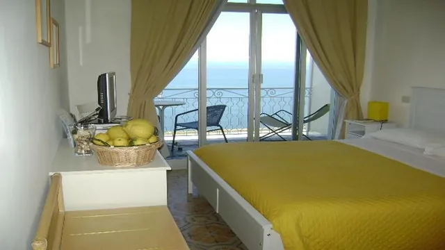 Holiday Hotel Praiano photo 2