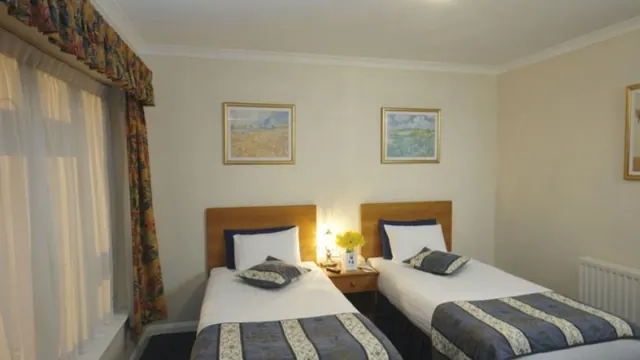 Comfort Hotel Reading West photo 1
