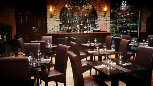 Ramada Da Vinci's Hotel Derry photo 2