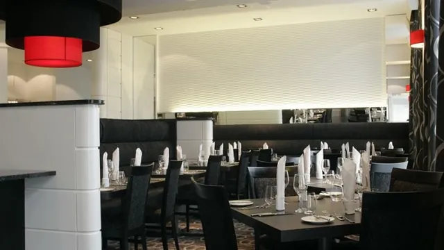 Holiday Inn Express Zhengzhou Zhengdong photo 2