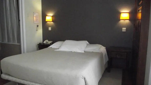 Holiday Inn Riverside Wuhan photo 1