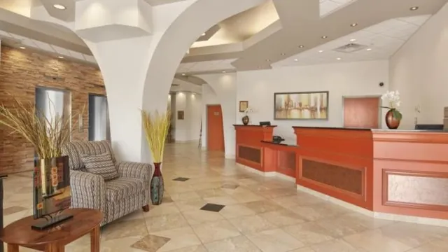 Ramada Conference Centre Edmonton Hotel photo 2