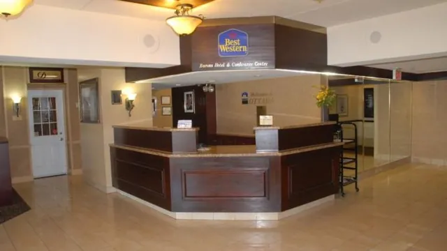 Regina Inn Hotel & Conference Centre photo 1