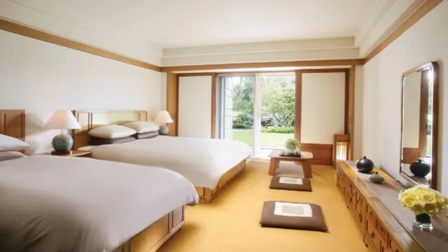 Ramada Plaza Hotel Jeju Ocean Front photo 2