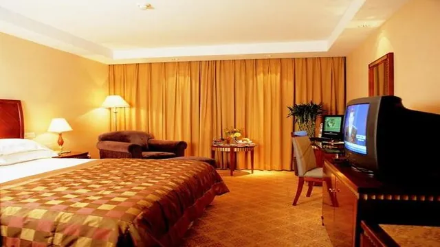 New Majestic Hotel photo 3