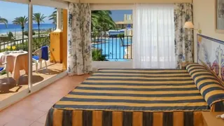 Nostalgia Hotel