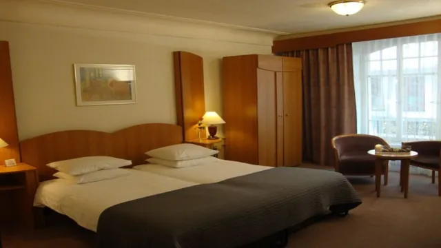 Golden Tulip Alliance Lille Couvent Des Minimes photo 1