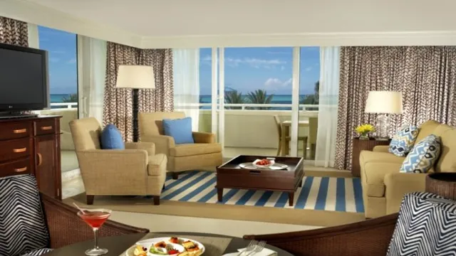 Sheraton Nassau Beach Resort photo 3