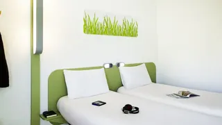 Days Inn & Suites by Wyndham Fort Myers Near JetBlue Park