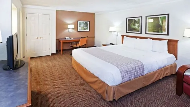 La Quinta Inn San Antonio Market Square photo 1