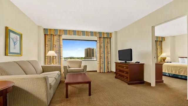 Holiday Inn Berlin City Centre East photo 3