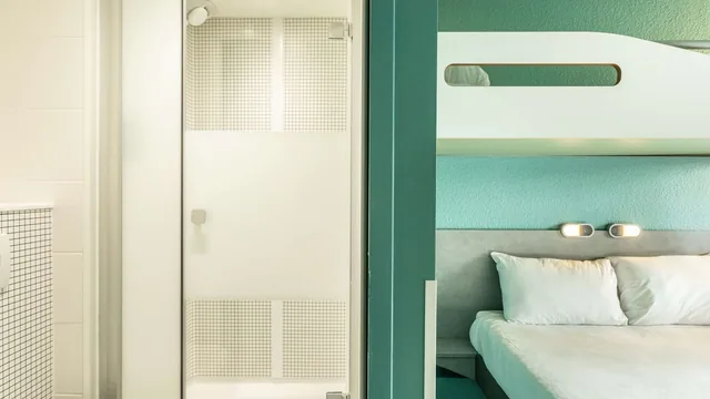 Days Inn by Wyndham South Fort Worth photo 5