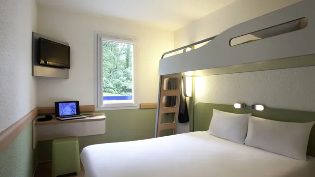 Days Inn by Wyndham Fremont photo 4