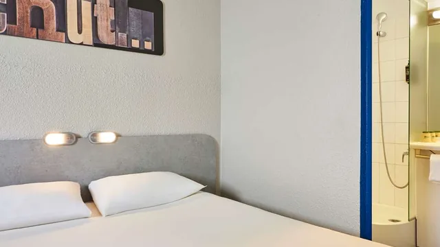 Ibis budget Versailles Château Saint Cyr photo 7