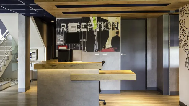 Ibis budget Versailles Château Saint Cyr photo 12