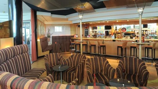 Top CountryLine Hotel Meerane photo 1