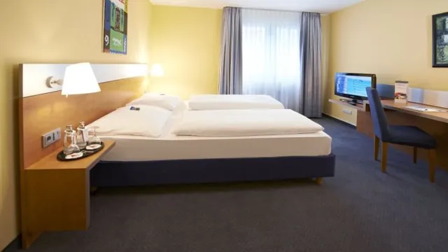 City Hotel Torbraeu photo 2